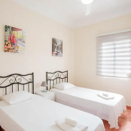 Malvarosa Beach Economy Valencie